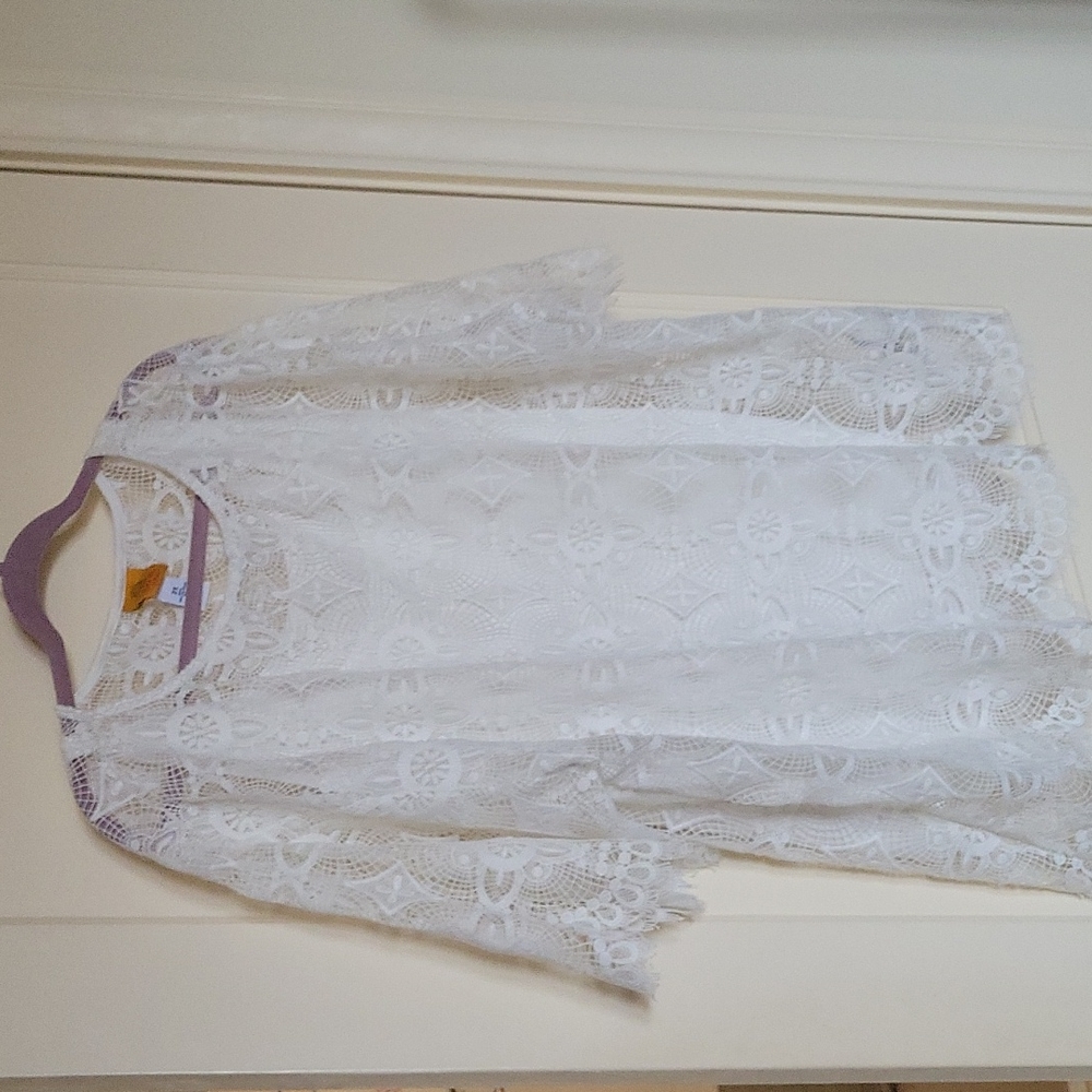 Ruby Rd. White top with crocheting